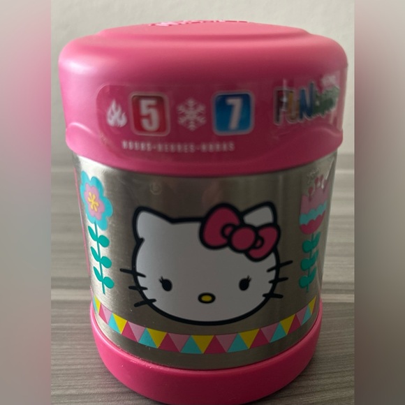 Hello Kitty Pink Thermos for Kids - Picture 3 of 7